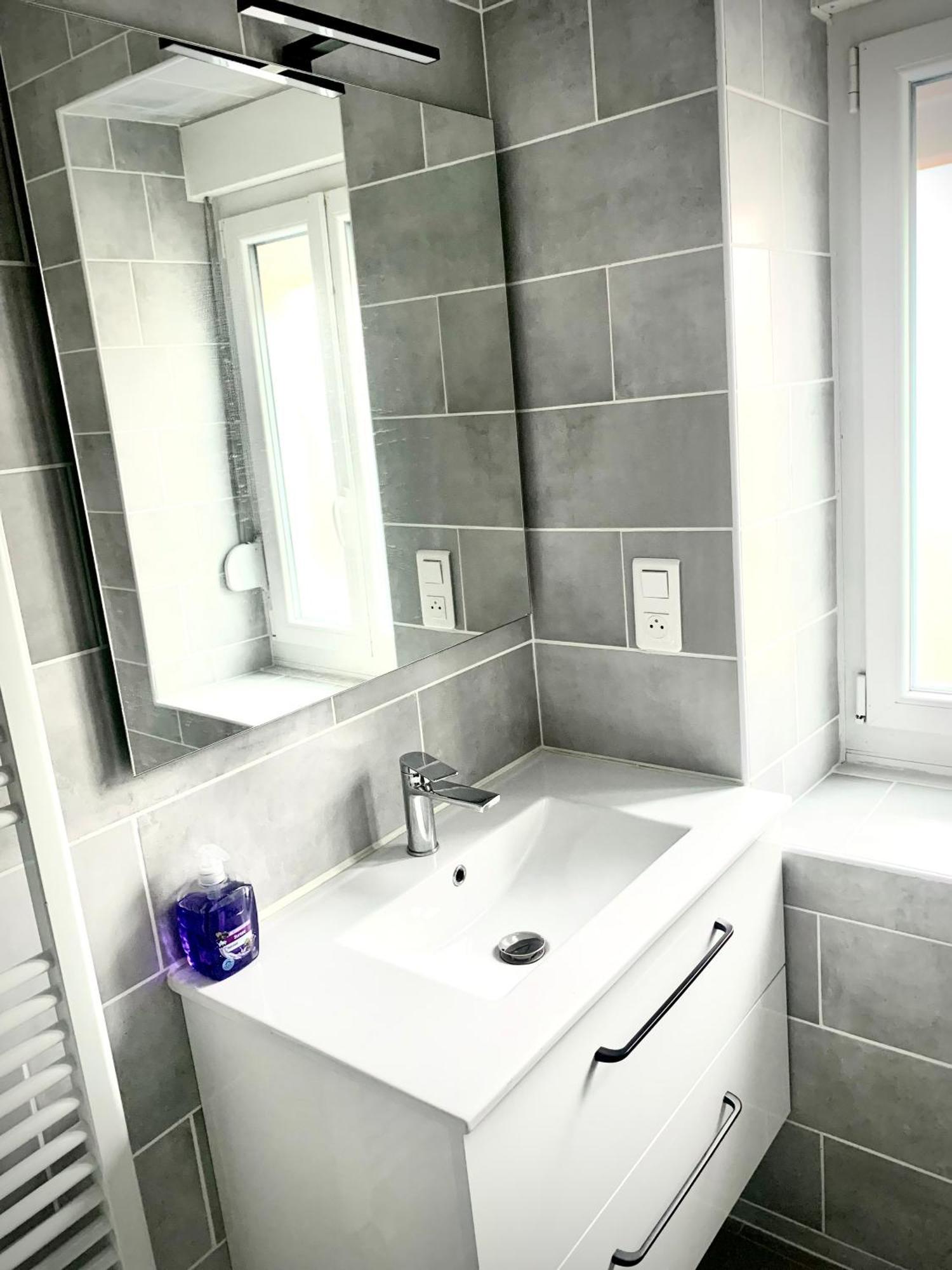 L Indemodable Renove Spacieux Et Lumineux Avec 2 Chambres Сарбур Екстер'єр фото